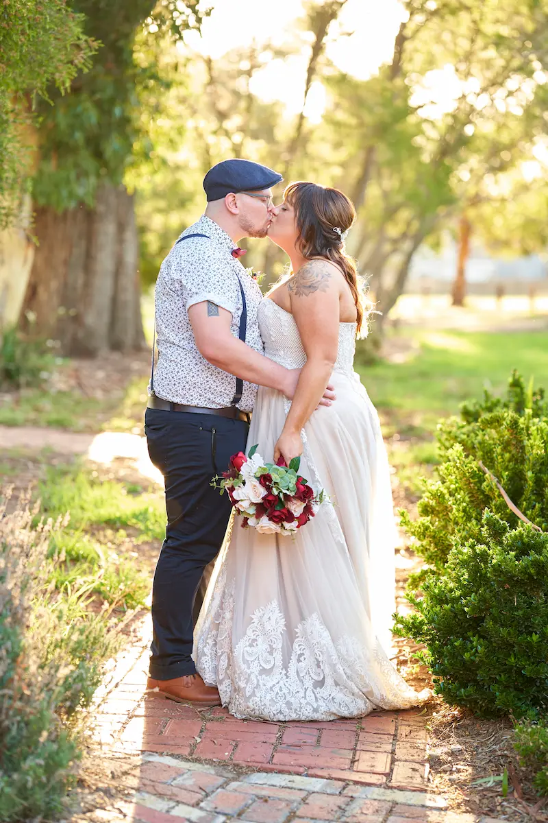 kimberly ethan bendigo wedding beautiful photo of bride and groom kissing golden hour kimberly ethan bendigo wedding beautiful photo of bride and groom kissing golden hour