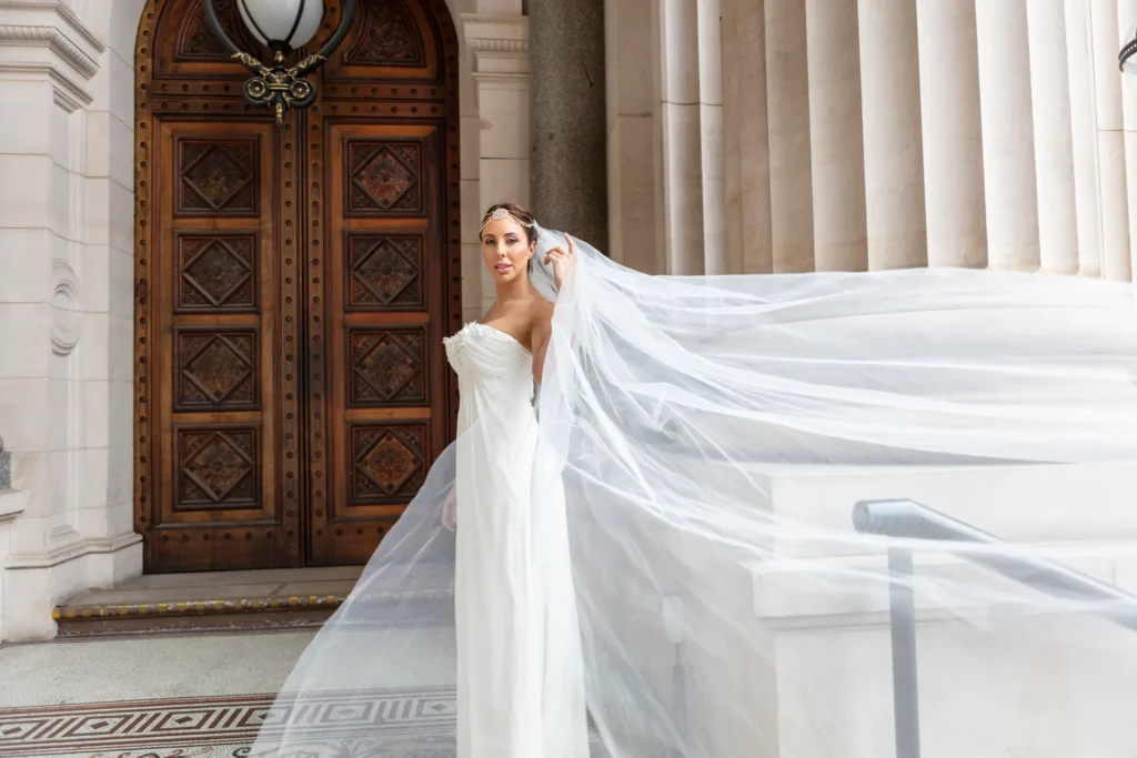 melbourne wedding photography bride parliament house victoria veil portrait melbourne wedding photography bride parliament house victoria veil portrait